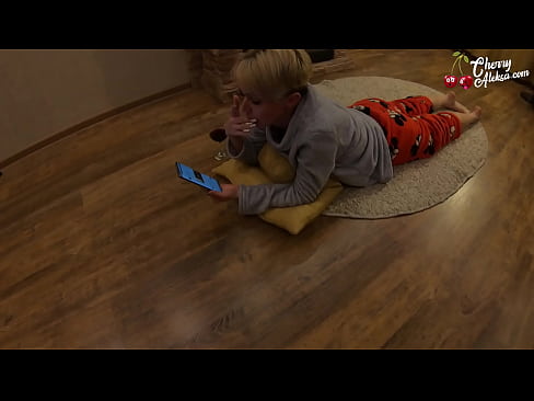 ❤️ Gekke blonde sûgje Enorme lul dy't derop sûgje en stuiterje - Anale seks Kwaliteitsseks by porno fy.porn-impact.ru ️❤
